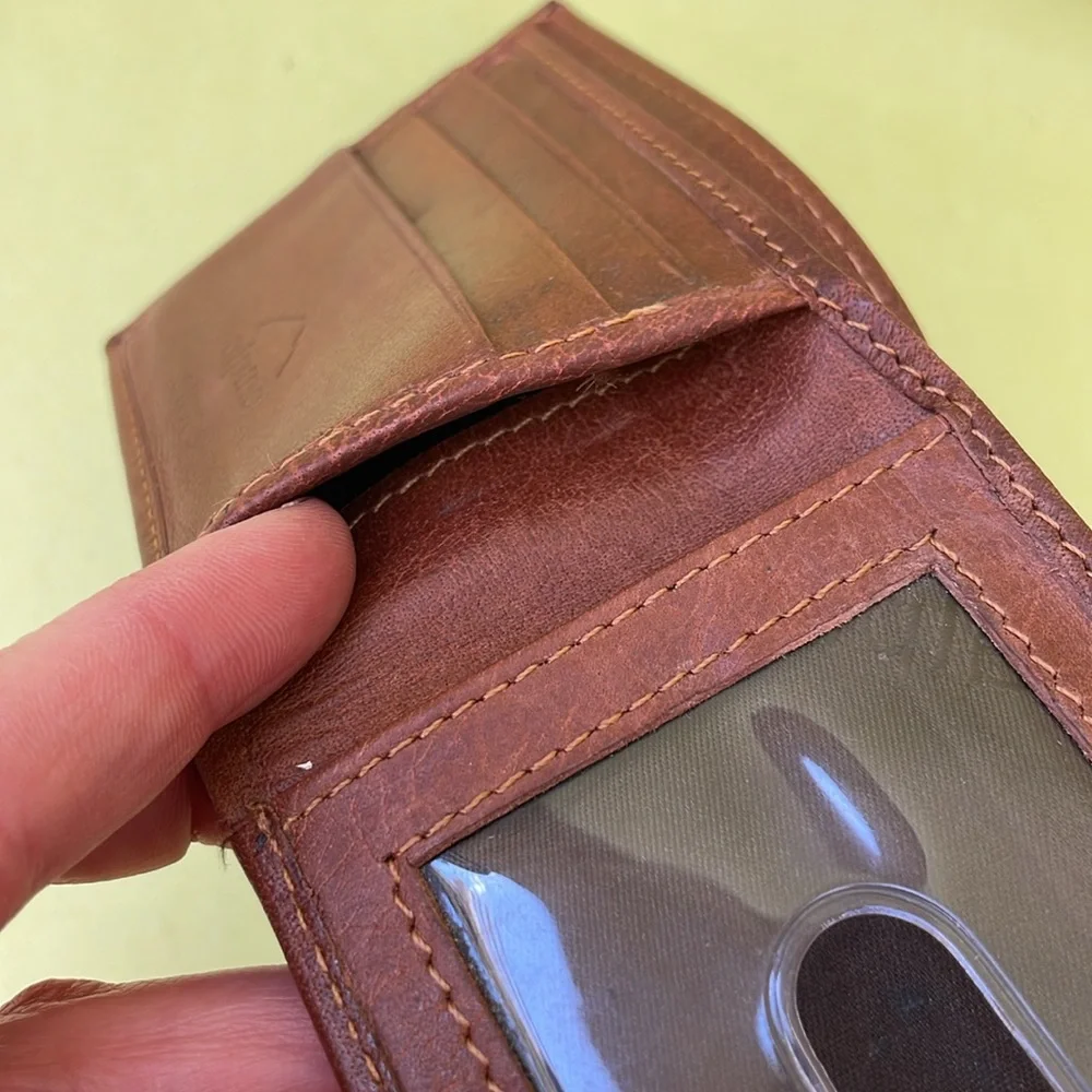 Light brown Alpino Swiss leather wallet/card holder
